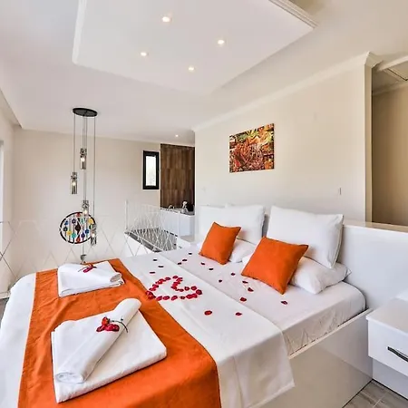 Yagmur Queen / Kalkan Villa *